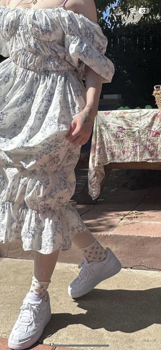 billieshands's tweet photo. 🤭 https://t.co/2YdZiwy4CH
