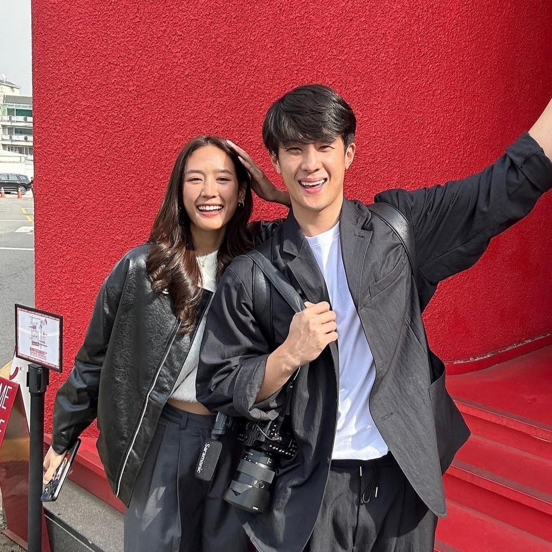 James_pie_fc's tweet photo. โอ๊ยยน่ารักไปอีก เก็บตกโมเมนต์เมื่อคืน💕🤪#เจมส์มาร์ #พายรินรดา #เจมส์พาย #พี่เจมส์น้องพาย https://t.co/CZuVVVWCh8