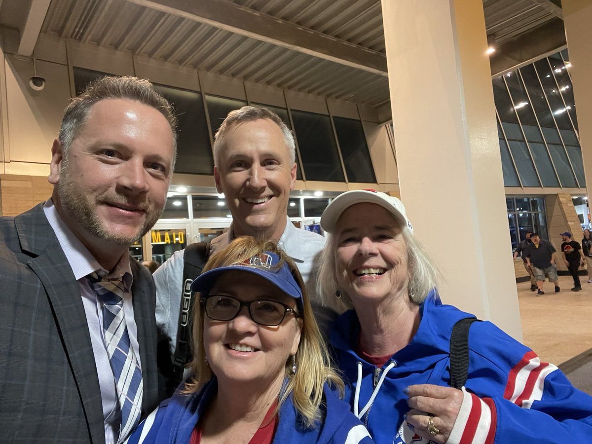 Millsap78's tweet photo. @daveraymond4 nice meeting you and CJ tonight! #GoRangers #leavingtheluckwithyou https://t.co/RR4SdAnARM