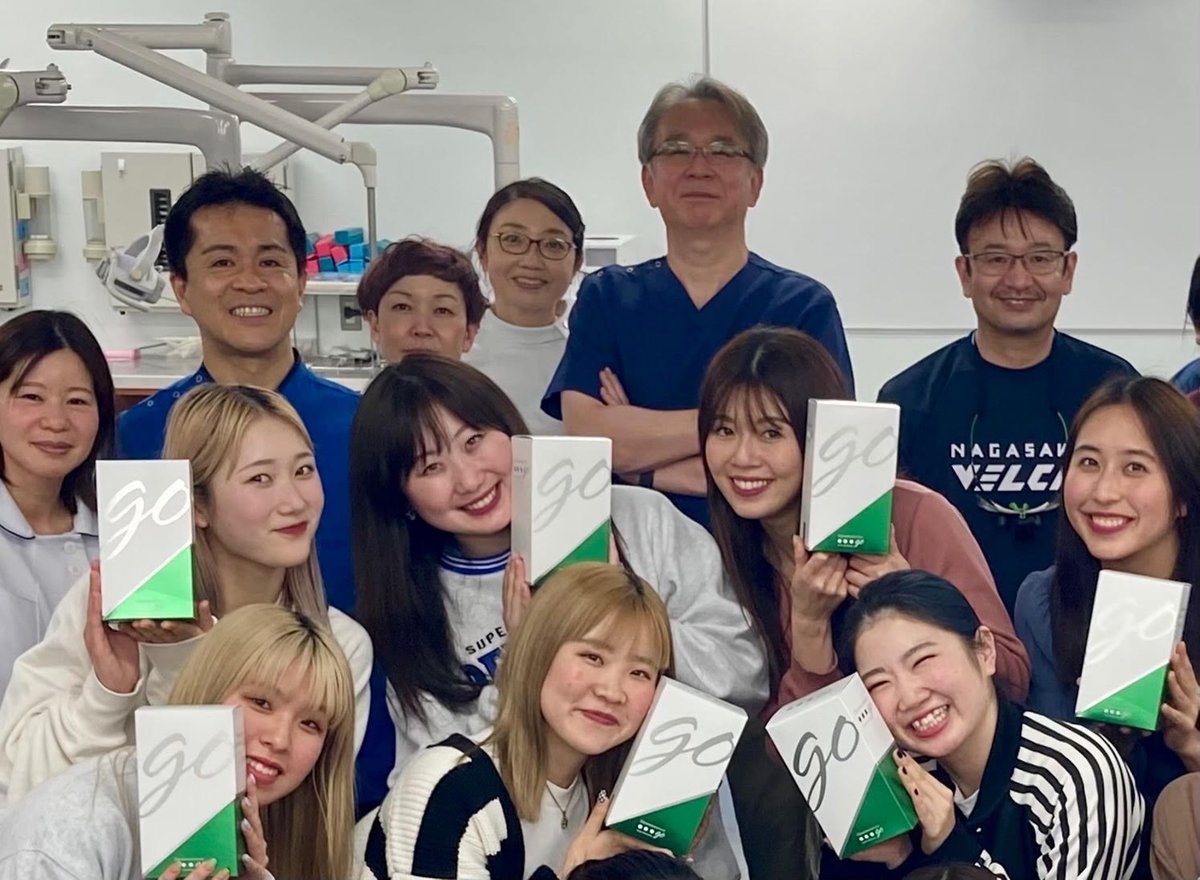 n_velca's tweet photo. 4/15(土)にデンタルサポート事業として #長崎県歯科医師会 の先生方に #長崎ヴェルカチアリーダー へ歯科健診・ホワイトニング提供を実施いただきました✨
白い歯で元気を届けていきます🦷ありがとうございました😆

#velca #オパールエッセンスgo https://t.co/Db3AgGzsnf