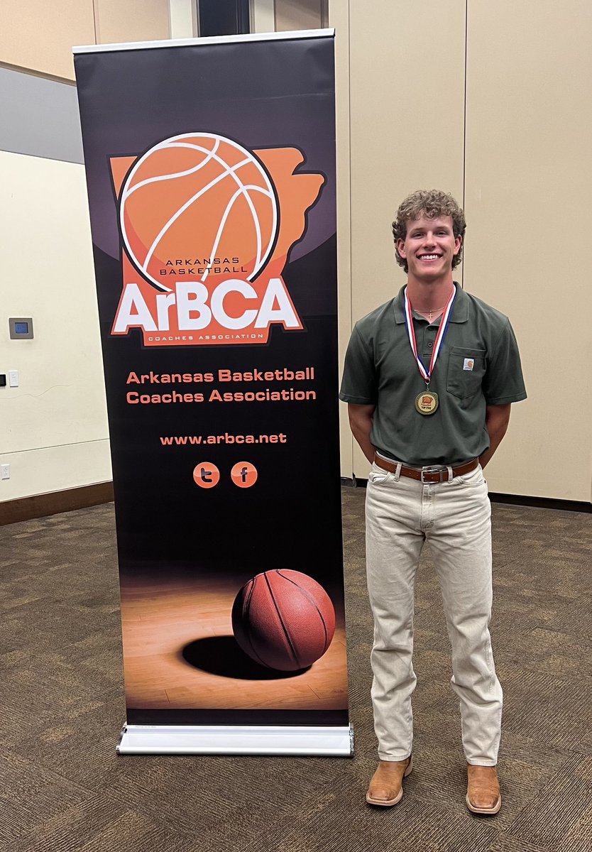 Congrats to <a href="/Reynolds14Sam/">Sam Reynolds</a> for being honored tonight by the <a href="/ArbcacontactAr/">ArBCA</a> at the Top 5 Banquet in Benton.