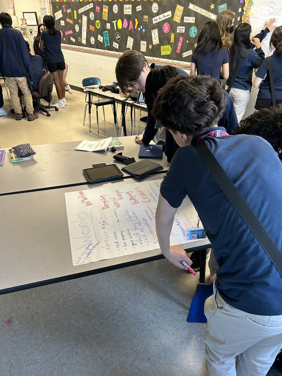 LJohnsonELA's tweet photo. Carousel brainstorming session to come up with argumentative topics in 8th grade #AIMES. What problems in the country/world do they want to see fixed? What do they want to see changed? @FreedomD100 #d100inspires https://t.co/o5B7t50Pr3