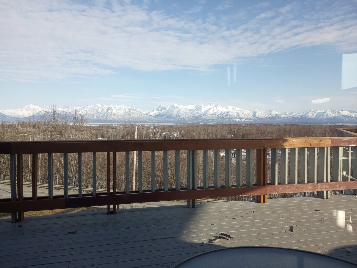BitchnBiscuitAK's tweet photo. Dinner with a view tonight.
#datenight #alaska https://t.co/1JzEamkQSu