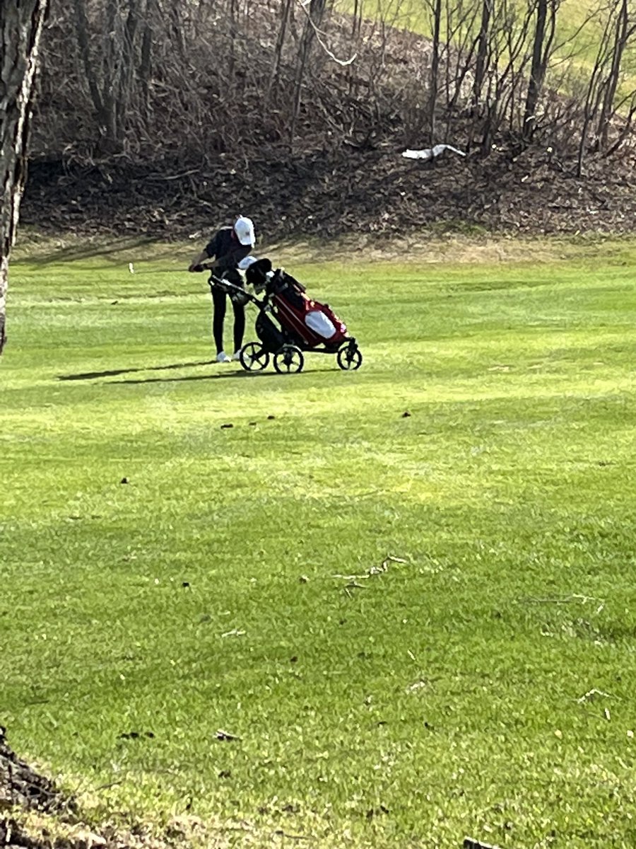 AHSGirlsGolf5's tweet photo. Ailani taking 2nd in St. Peter with an 81! https://t.co/js8zAFituh