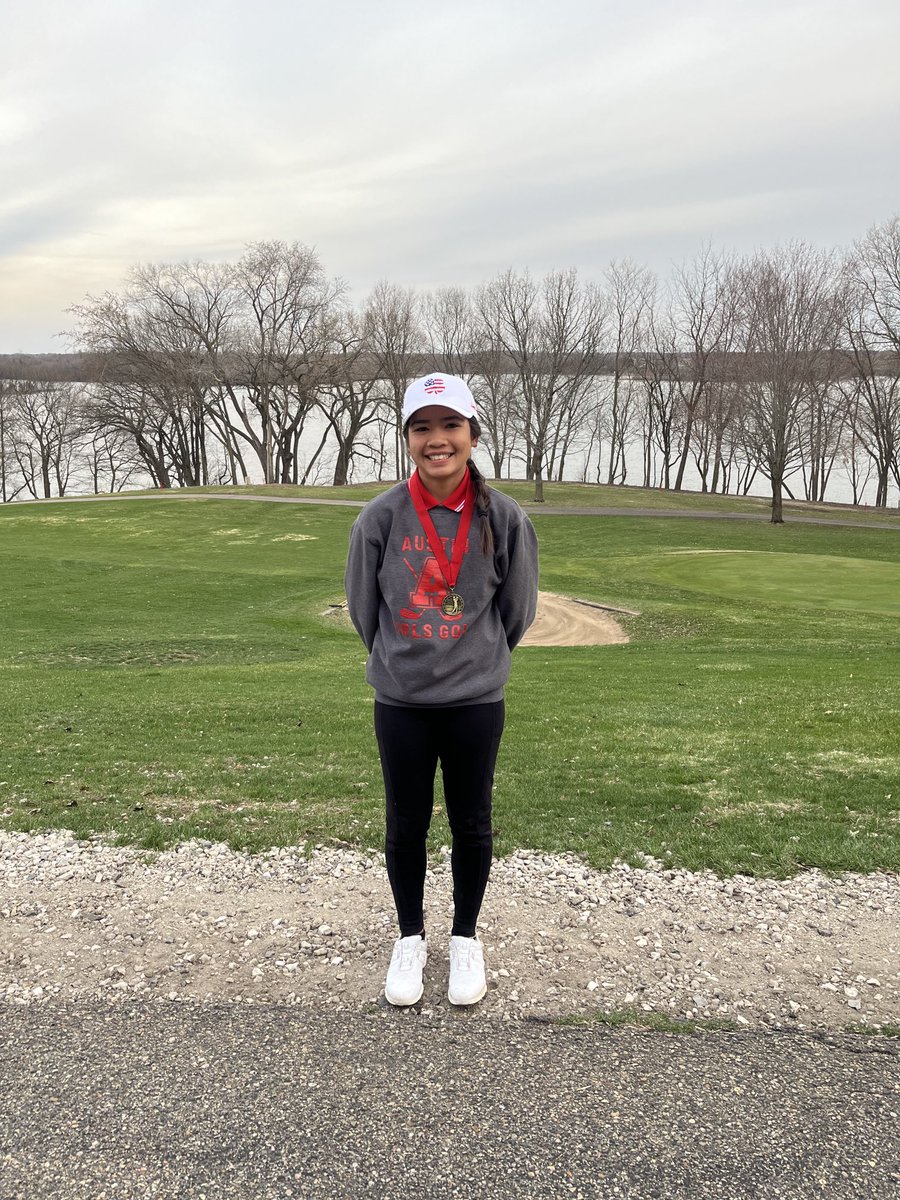 AHSGirlsGolf5's tweet photo. Ailani taking 2nd in St. Peter with an 81! https://t.co/js8zAFituh