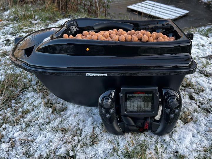 SerenaWong136's tweet image. 📷Boatman Actor Plus Pro
📷Easy to use and operate remote control
see more detail in the video
#Boatman #Baitboat #Fishing #Fishingboats #Bassfishing #Carpfishing #Lakefishing #Riverfishing #GPSforfishing #Sonarfishingboats #GPSfishingboats #RCboats #fish