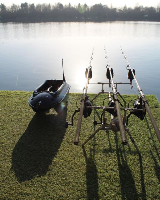 SerenaWong136's tweet image. 📷Boatman Actor Plus Pro
📷Easy to use and operate remote control
see more detail in the video
#Boatman #Baitboat #Fishing #Fishingboats #Bassfishing #Carpfishing #Lakefishing #Riverfishing #GPSforfishing #Sonarfishingboats #GPSfishingboats #RCboats #fish