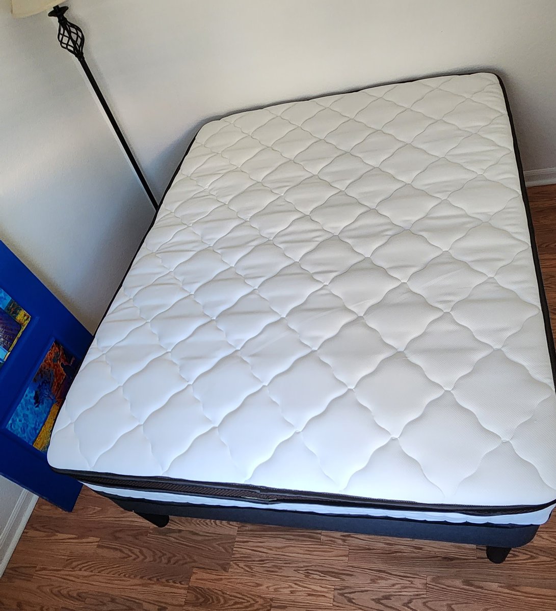 FlowingDesert's tweet image. I put together a new guest bed, which was surprisingly easy and budget-friendly. The only issue was the mattress instructions didn't mention flipping it over, but I fixed it. comfy report after 1st guest. Links in reply #guestbed