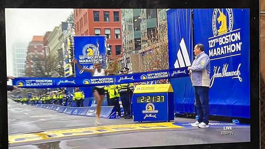 RunBlogRun's tweet photo. Coffee With Larry, 2023 Boston Marathon coverage, Evans Chebet, Hellen Obiri, Emma Bates, Scott Fauble and Des Linden - runblogrun
https://t.co/cWVC3DKwak , #bostonmarathon, #CoffeeWithLarry, #EvansChebet, #HellenObiri, #emmabates, #scottfauble, #desLinden, https://t.co/fnED0knTfa