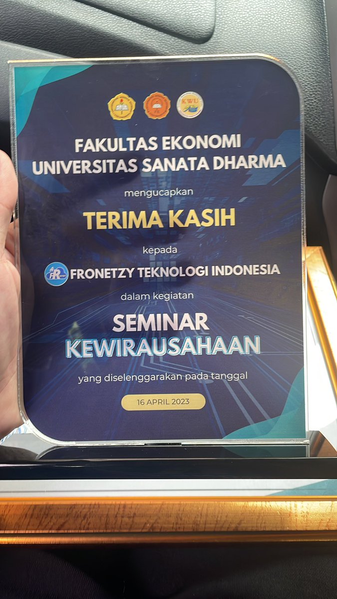 fronetzyid's tweet photo. (16/04/2023) Fronetzy diundang oleh BEM Fakultas Ekonomi Universitas Sanata Dharma untuk memaparkan materi dan sharing terkait kewirausahaan.

Seminar tersebut mengusung tema “Digital as a Leader of Business 5.0”

Terima kasih, untuk seluruh pihak yang sudah mendukung kami. 

Salam,
Fronetzy Teknologi Indonesia.

#fronetzy