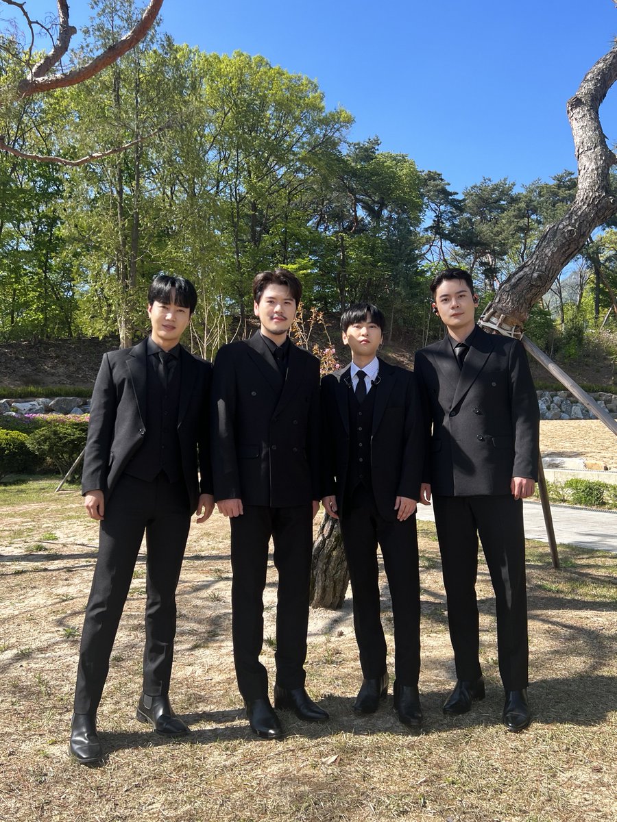 #LAPOEM
제63주년 4.19 혁명 기념식

정의로운 학생과 시민들의
고귀한 희생을 마음속 깊이 기억하겠습니다.

#라포엠 
#유채훈 #박기훈 #최성훈 #정민성
#YouChaehoon #ParkKihun
#ChoiSunghoon #JeongMinseong