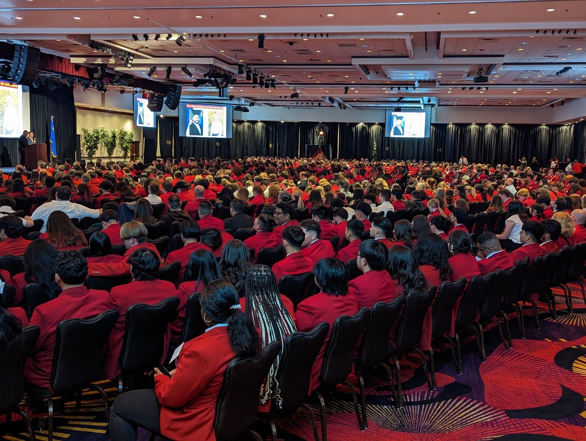 THaysCTE's tweet photo. Thank you @VinceSaavedra11 for speaking to our @NevadaSkillsUSA students at our state conference. #softskillsbeingdeveloped @NVContractor @SWMSCarpenters @NvActe @NV_GOWINN @ClarkCountySch @BA416LasVegas @DiversifyNevada https://t.co/OzkSfEOy79