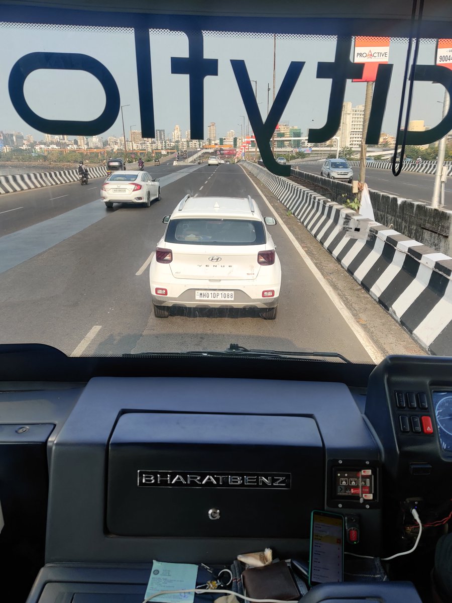 ankur6084's tweet photo. @MumbaiPolice @CPMumbaiPolice this vehicle was driving dangerously on the way to the Bandra Worli Sea Link blocking the first lane and forcing our shuttle to stop deliberately https://t.co/1EgSQG5fAy