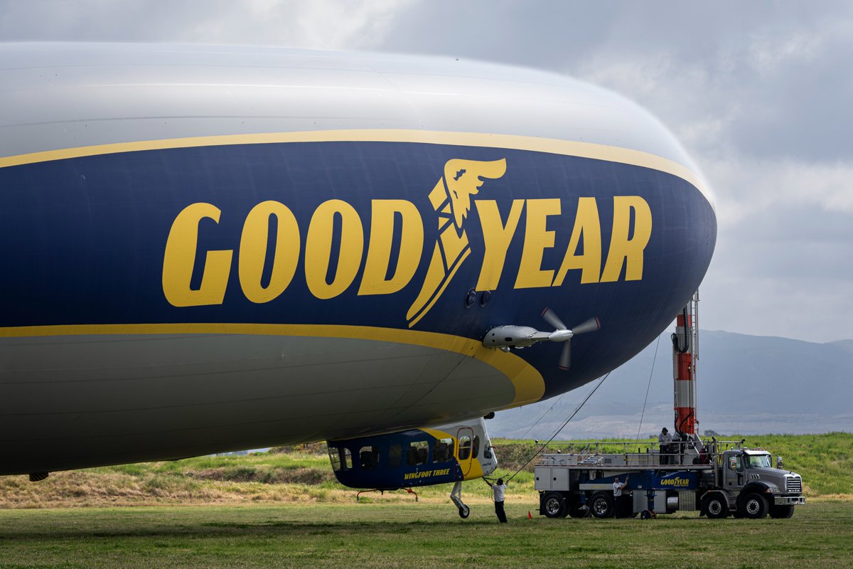 satodl's tweet photo. Snapped a few more pics this morning of the Goodyear blimp prepping and taking off near Tustin hangars! 📸 #GoodyearBlimp #TustinHangars https://t.co/HPMbLhCkmJ