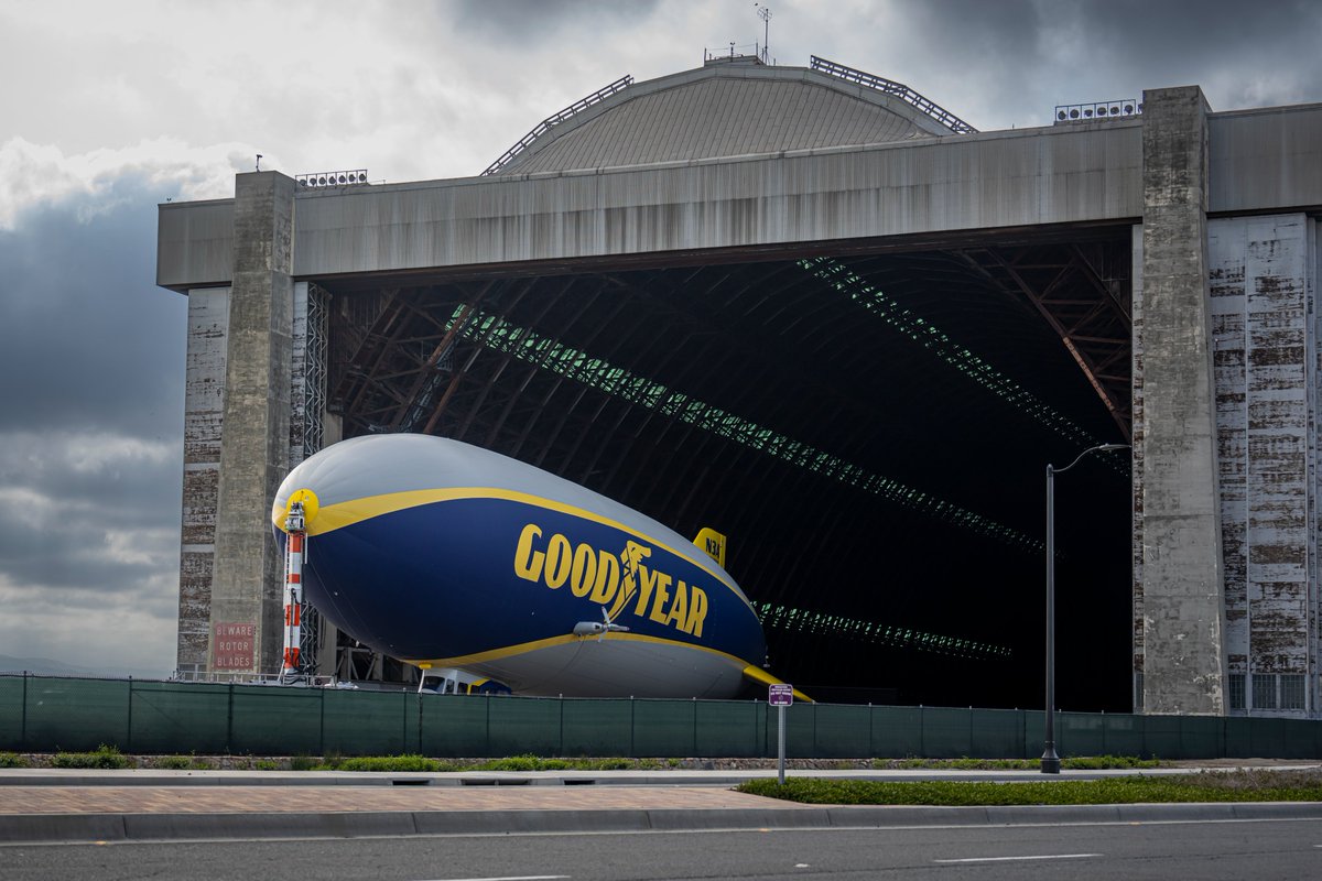 satodl's tweet photo. Snapped a few more pics this morning of the Goodyear blimp prepping and taking off near Tustin hangars! 📸 #GoodyearBlimp #TustinHangars https://t.co/HPMbLhCkmJ