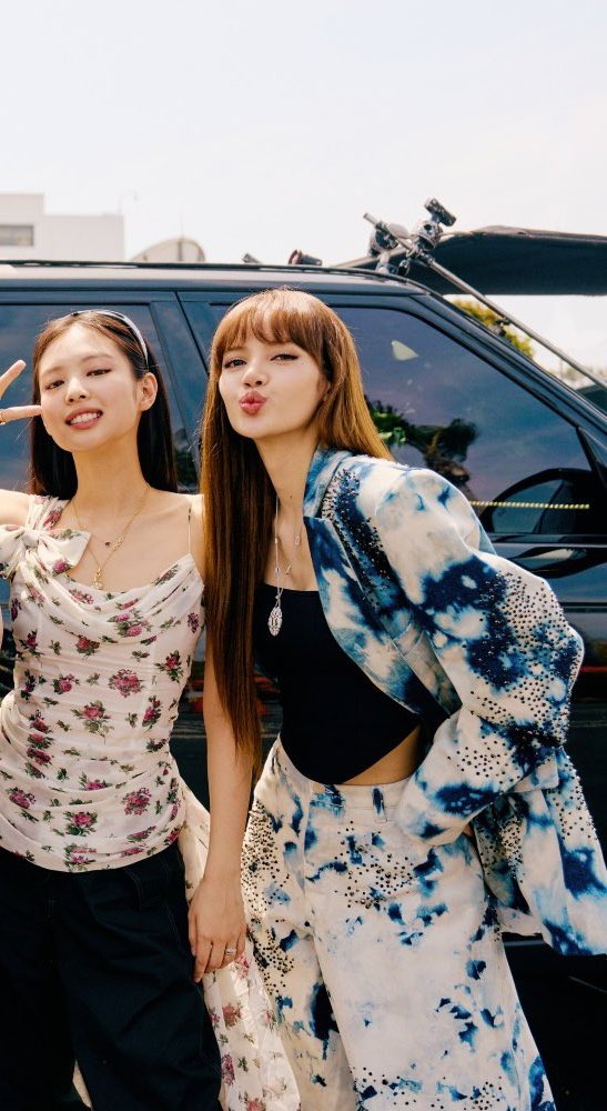catmeowm555's tweet photo. My parents 🥹🫶🏻 #JENLISA https://t.co/ftveLQjd8d