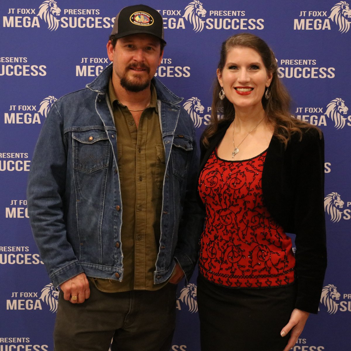 LoriVannLPCS's tweet photo. If you're an entrepreneur, you need to be cowboy tough.  Either go #allin or find a coach who'll guide you to the place where you can go all in.  Meeting Yellowstone's Cole Hauser was a pleasure.
#yellowstone #YellowstoneTV #ColeHauser #CowboyTough #megasuccess  Go big! @JTFoxx https://t.co/y3HIGEuWuj