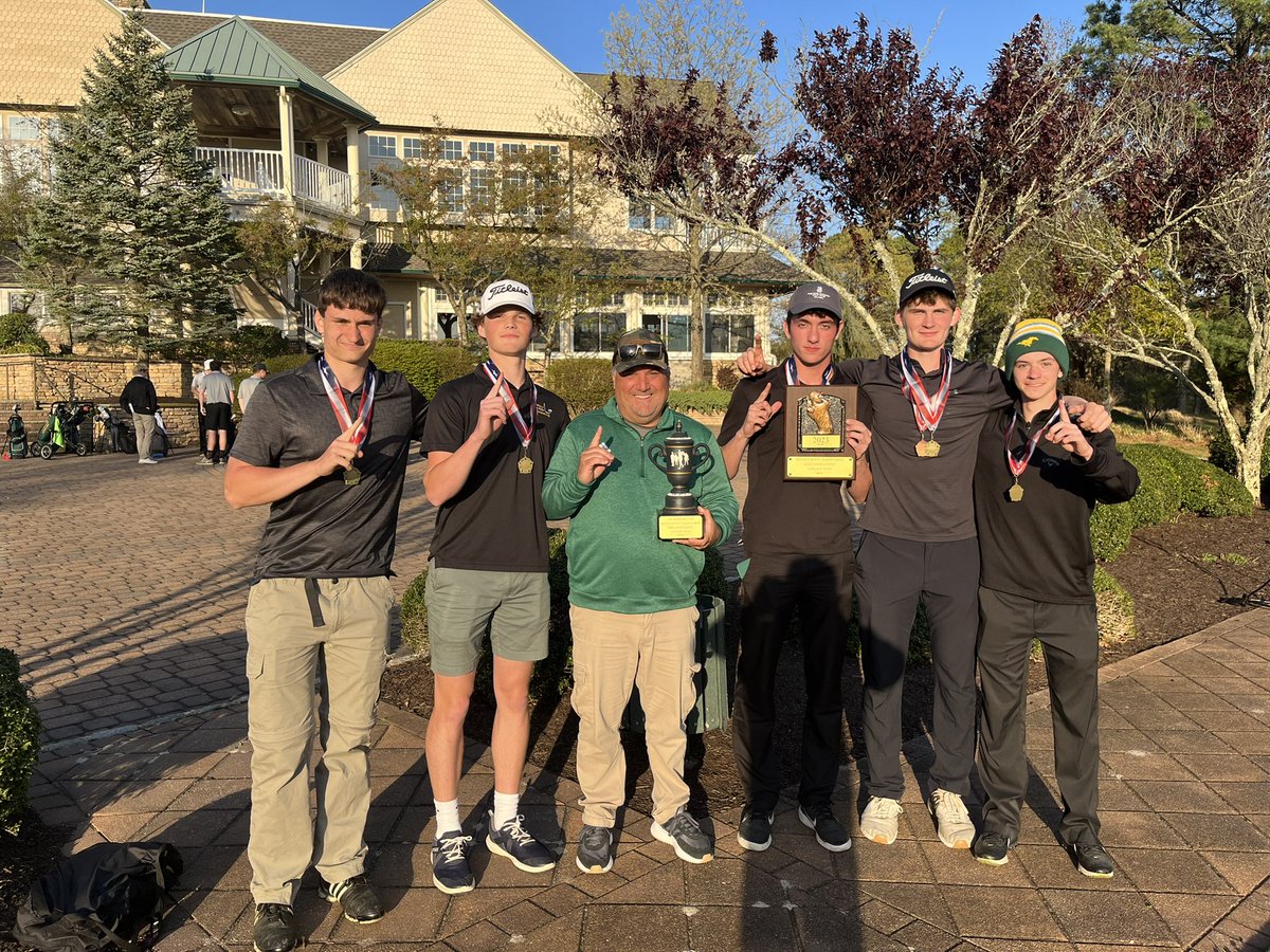 BMStangsGolf's tweet photo. Boys win the OCT w a score of 363.  7th place finish for Josh Michigan (89) and 6th place for Eric Sliazis (89).  I think it’s the 2nd OCT title in school history.      🐎⛳️💪 @BMSTANGSports https://t.co/PeMPdgzRsK