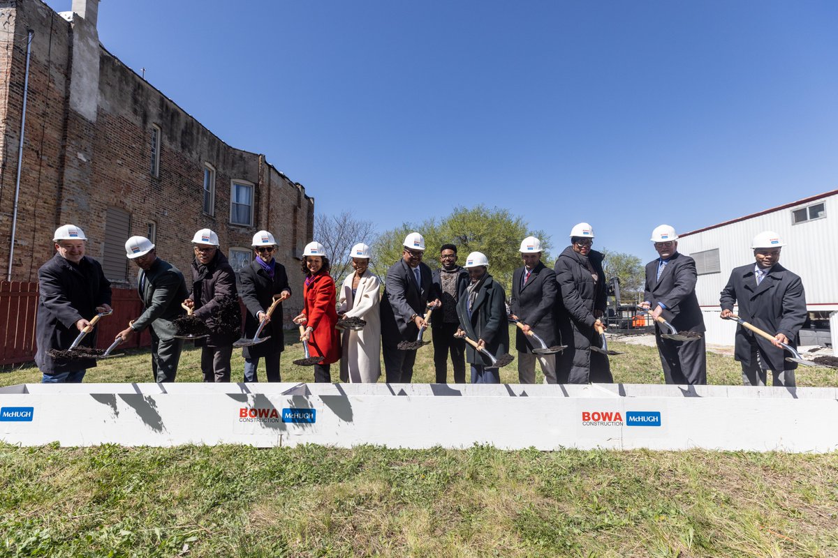 This morning, <a href="/chicagosmayor/">Mayor Brandon Johnson</a> attended a joint ribbon-cutting and groundbreaking ceremony for Phase I and II of the $81 million 43 Green development. These #InvestSouthWest projects are bringing 179 residential units and 8,600 sq. ft. of retail space to Bronzeville.