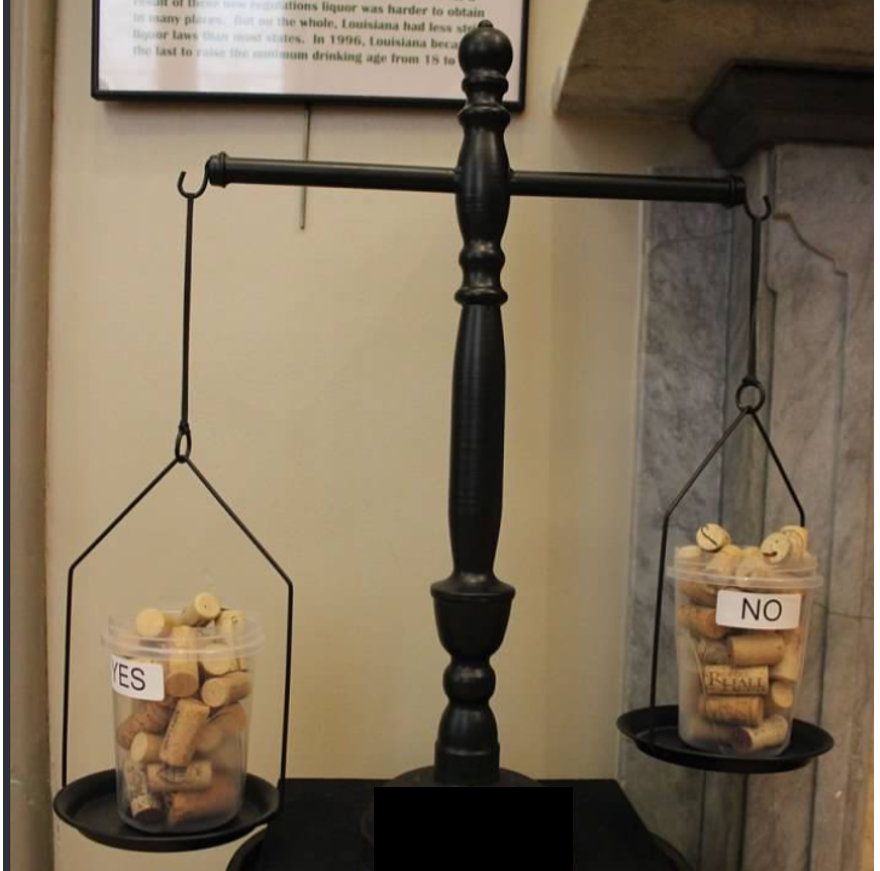 LPriceMath's tweet photo. What do you think the question is?
Estimate how many corks are in each container. https://t.co/0pnteNiYM9