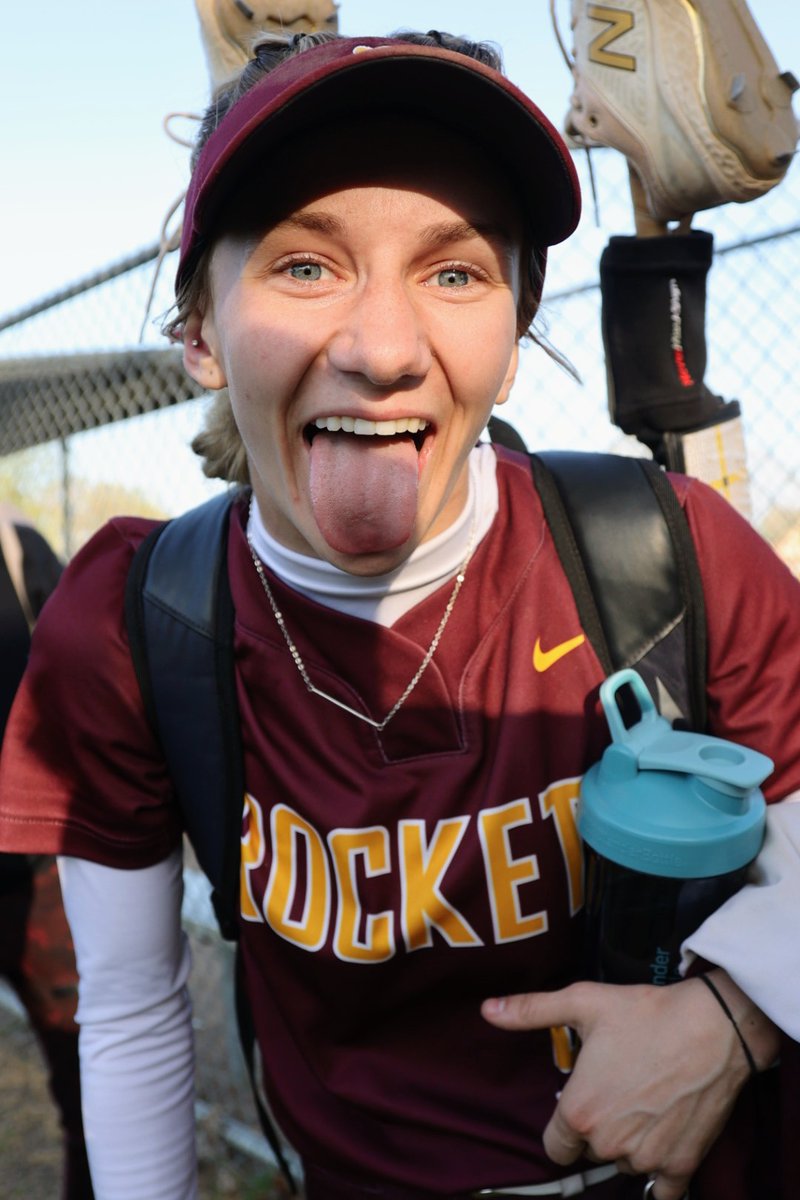 🥎🥎
 "Can't stop a hitter" 😭😭😭
<a href="/twil2323/">Thomas Wilson</a>  <a href="/BayleeMirgon/">baylee mirgon</a> <a href="/BerneUnionATH/">Berne Union Athletics</a> <a href="/Isabellakline30/">Isabella Kline</a> <a href="/sophiakline_10/">sophia kline</a> @brownhan_ <a href="/BerneUnionSB/">Berne Union Softball</a>