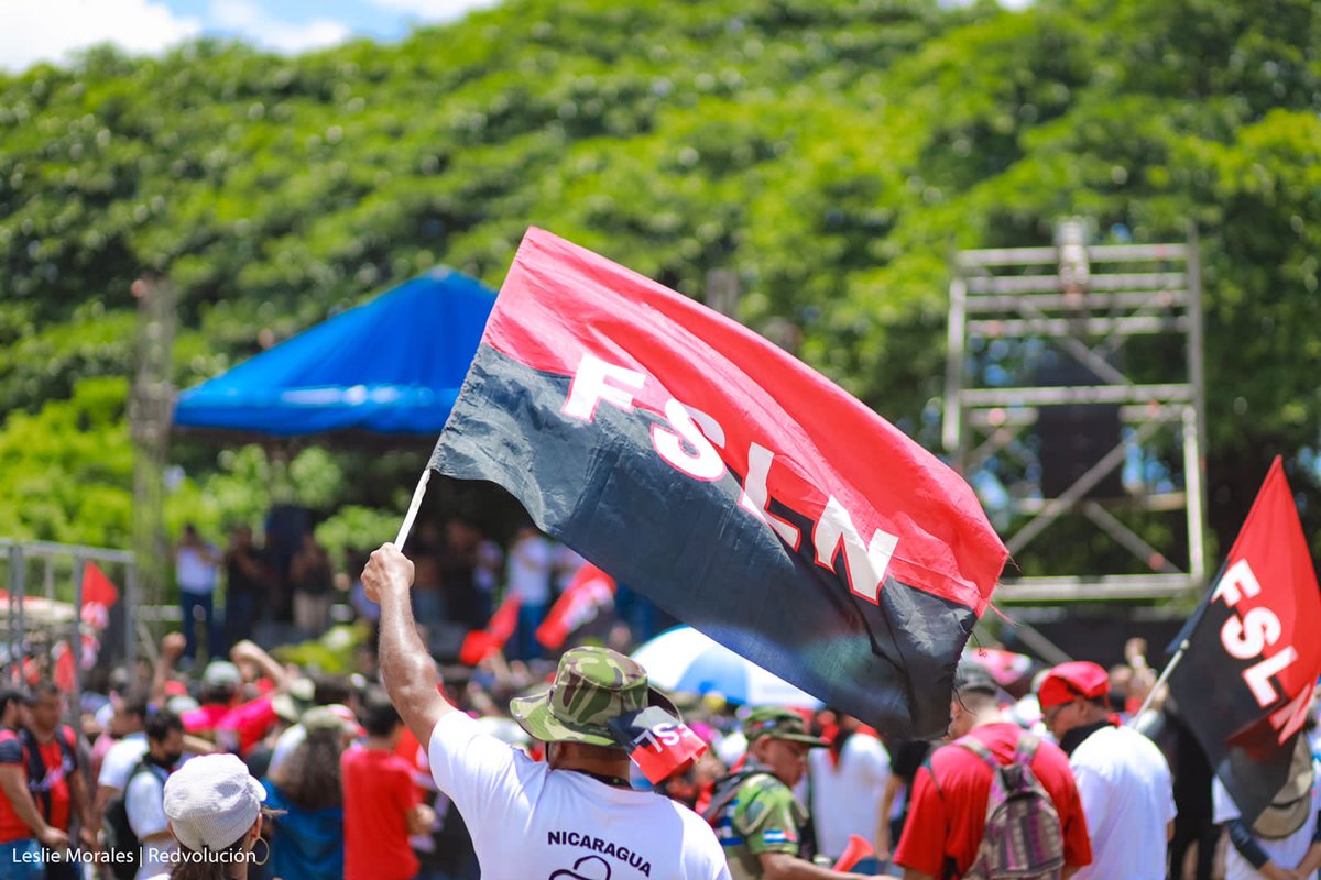 Celebramos, con orgullo, la paz que tanto le ha costado a nuestra #Nicaragua valiente; es nuestra mayor victoria y el tesoro que, con el FSLN a la vanguardia, cuidamos con tanto esmero.

No pudieron y jamás podrán.

#UnidosEnVictorias #LaPazNuestraVictoria