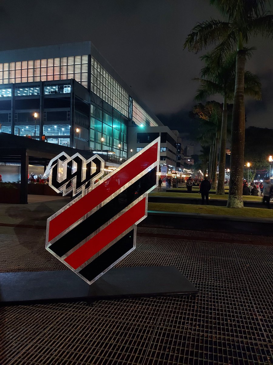 brucrrc's tweet photo. #CAPxCAM 
#Libertadores2023 

@AthleticoPR https://t.co/H9LVLnfXkt