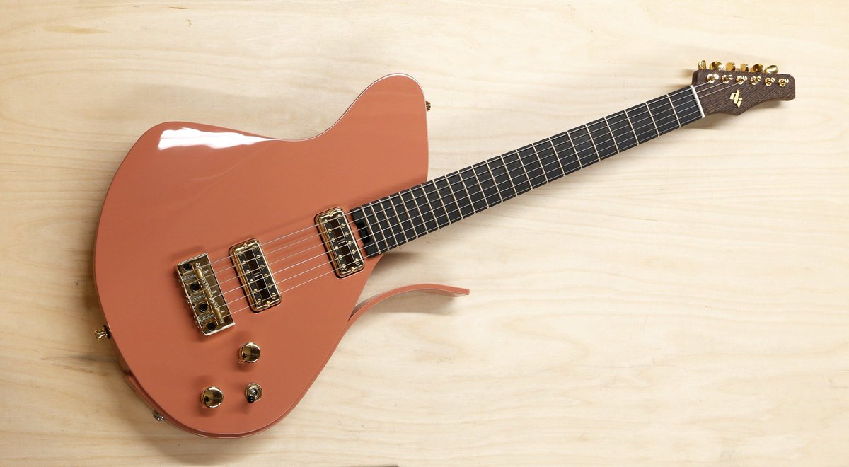 apollonmusic's tweet image. #NAMM2023 では展示品完売！完全にオリジナルなスタイルで勝負する心意気。世界中で評価うなぎのぼり！

サドウスキーでの修行、ビンテージギターリペア等で技を磨き、まさに唯一無二のデザインを持った完全オリジナルギターを創りあげた若きルシアー #deangordonguitars #NY apollonmusic.com/deangordon/