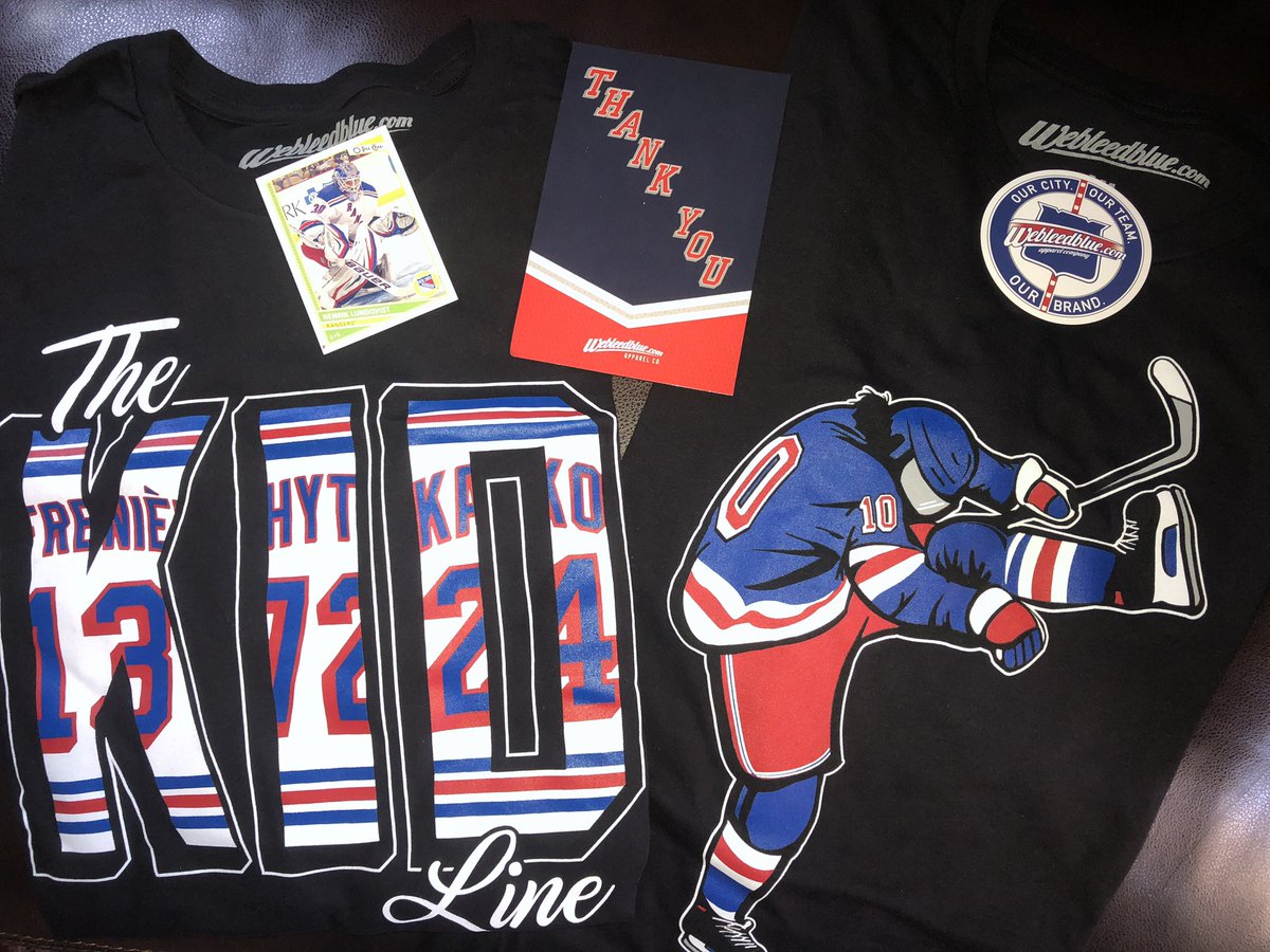 Justdoitt23's tweet photo. It all starts tonight! 👏🏼 It’s only right that I come home from work to this delivery… I mean, who’s better than @WeBleedBlueNYC? The best of the best. LET’S GO RANGERS!!! #NYR #KidLine #Bread #StanleyCupPlayoffs https://t.co/kaNGmGFR7k