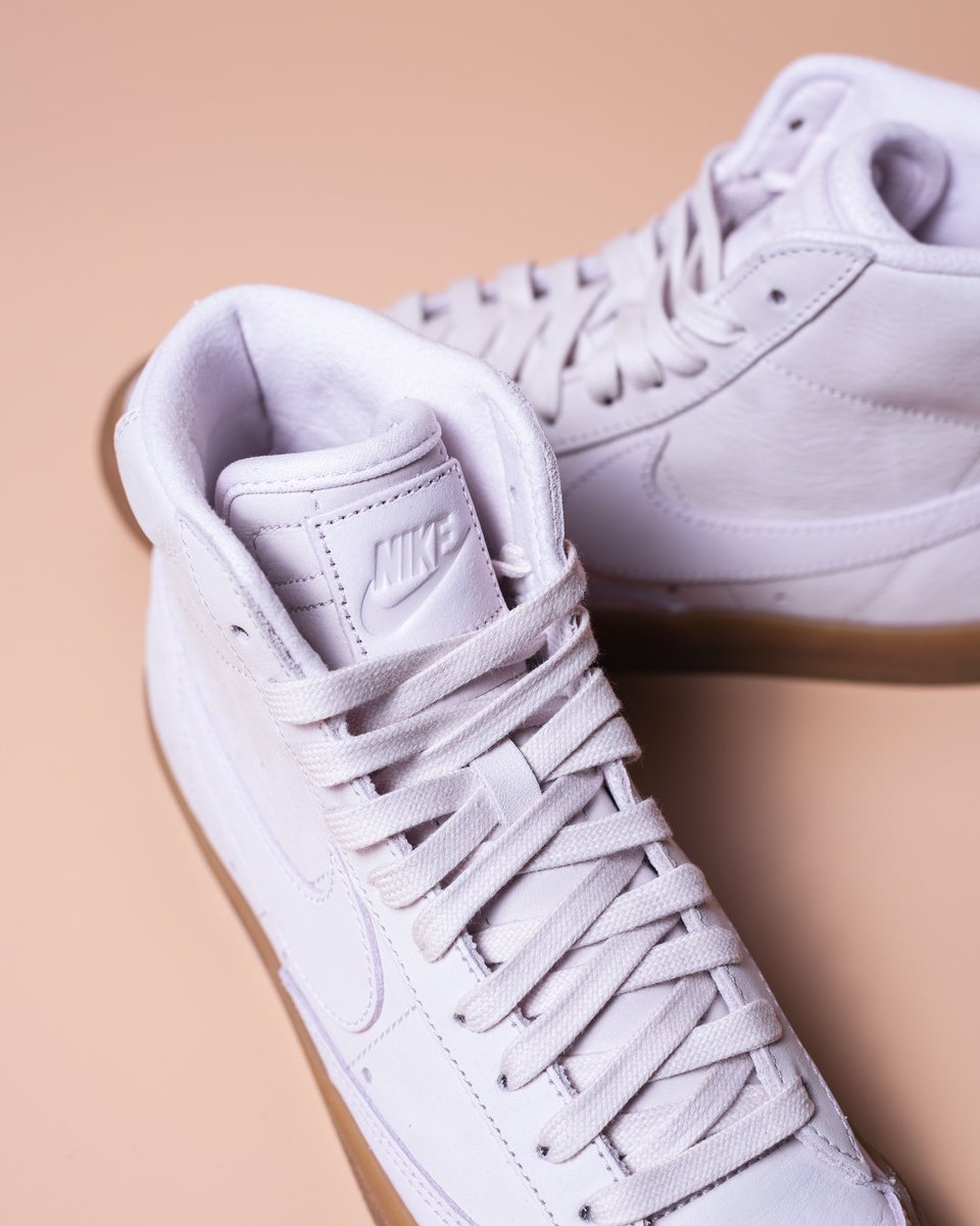 KickingItATX's tweet photo. The Women’s Blazer Mid PRM “Pink Pearl” is available in store and via phone orders.
Sizes 5.5-10 for $125.
#kickingitatx #nikewomen #blazermid https://t.co/FdASWbcnLa