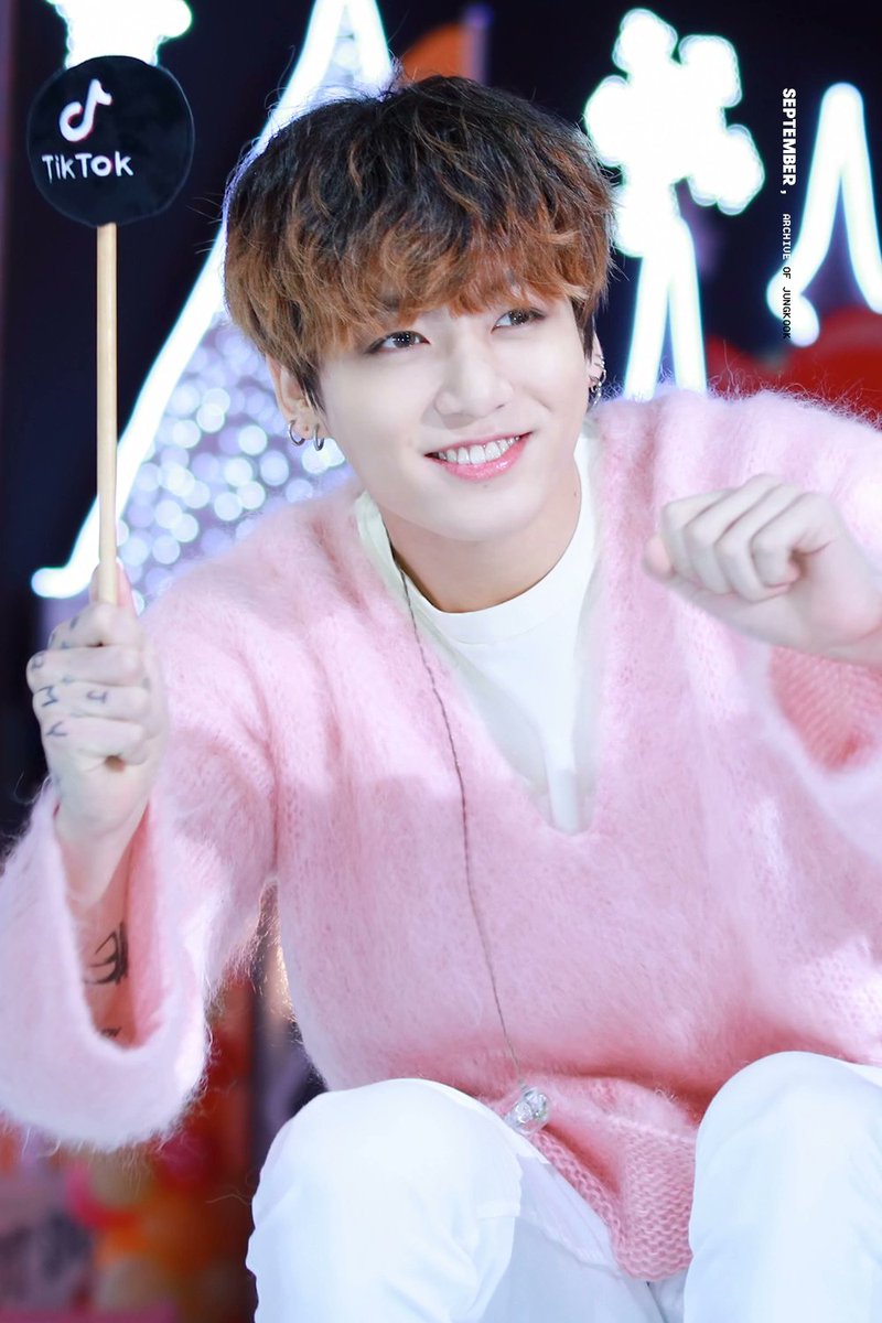 Llegó el día del #𝟷𝟾𝟶𝟺ー神𝔖kull⁩ y me arreglé para salir de la berry casita y así pasar un bonito ⁦#𝙿ink𔘓ֺ𝙳ay⁩, por nada del mundo quería dejar pasar este #𝚃ime青𝑓ansign⁩.

❃ ˏˋ ｡*  ᴠɪѕᴜαƖ ѕʜᴏᴄᴋ 𓂃 #Nαтнαɴ ₊˚