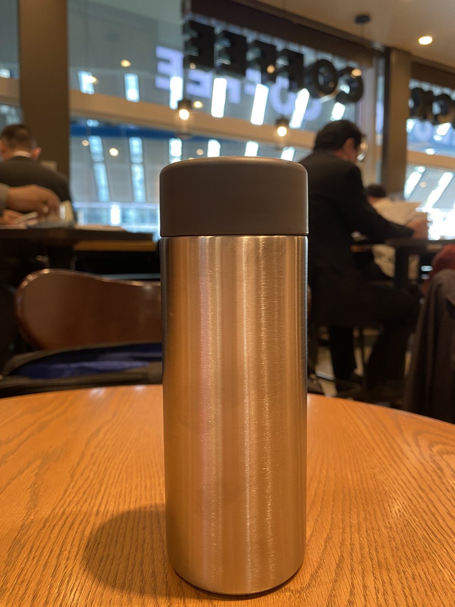 inoueqd's tweet photo. 朝のルーティン☕️
今日もマイタンブラー🌏
#startbucks #スターバックス #スタバ https://t.co/8deDbgNCCE