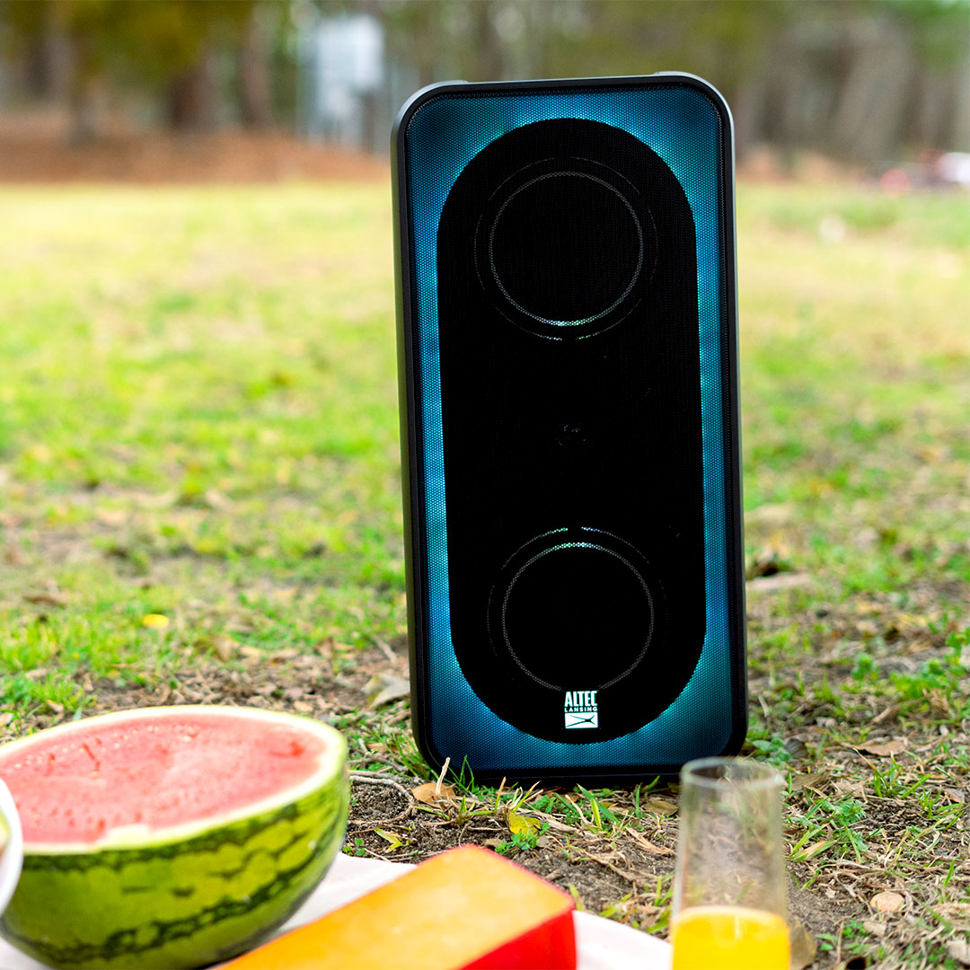 Can't have a picnic without Altec  🙌 #justlisten