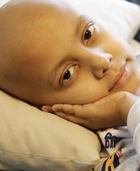 𝟖 𝐲𝐚şı𝐧𝐝𝐚𝐤𝐢 𝐤𝐚𝐧𝐬𝐞𝐫 𝐡𝐚𝐬𝐭𝐚𝐬ı 𝐀𝐡𝐦𝐞𝐭 ‘𝐛𝐚𝐛𝐚, 𝐛𝐚𝐛𝐚…’ 𝐝𝐢𝐲𝐞 𝐡𝐚𝐬𝐭𝐚𝐧𝐞𝐝𝐞 𝐬𝐨𝐧 𝐧𝐞𝐟𝐞𝐬𝐢𝐧𝐢 𝐯𝐞𝐫𝐝𝐢

Kara Efem’in son sözü: 
“Babama sarılmak ve iyileşmek istiyorum”
Tek suçumuz, KHK ile kapatılan yurtlarda çalışmaktı. Ben de, Ahmet’in