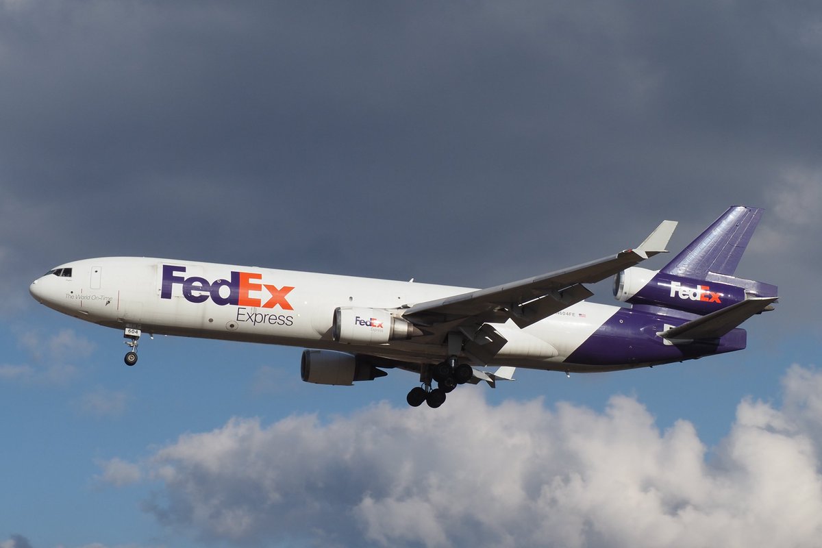 firebird_no_9's tweet photo. #FedEx50
イカす飛行機飛ばして来てくれるのすげぇ嬉しい https://t.co/M0Qocm4jOW