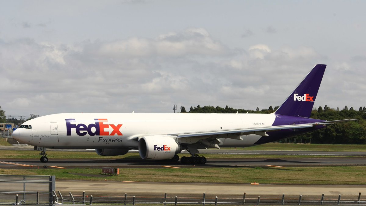 firebird_no_9's tweet photo. #FedEx50
イカす飛行機飛ばして来てくれるのすげぇ嬉しい https://t.co/M0Qocm4jOW