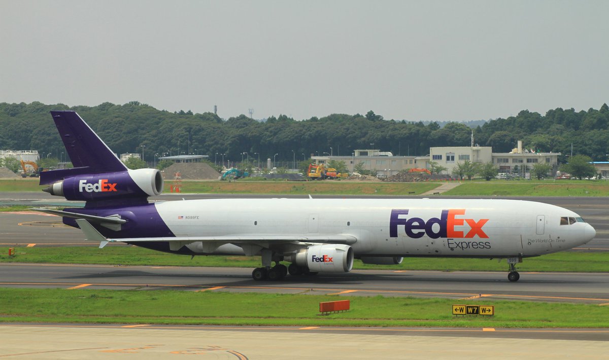 firebird_no_9's tweet photo. #FedEx50
イカす飛行機飛ばして来てくれるのすげぇ嬉しい https://t.co/M0Qocm4jOW