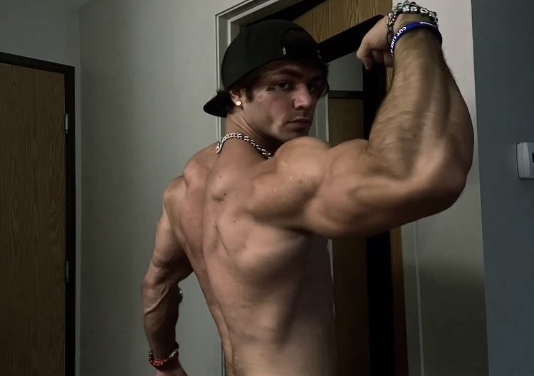 pkfeetking's tweet image. Getting the big guns out

RT if you wanna get your hands on these