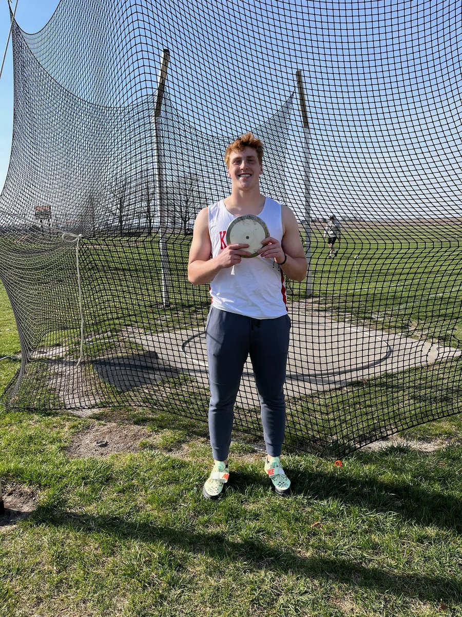 CoachSteinKHS's tweet photo. @_EvanAdams24_ of the @BlueOvalMen is heading to the Drake Relays! Met the Blue Oval Standard with a PR and NEW SCHOOL RECORD with a toss of 171-08 ‼️🔵 @KuemperAD @KuemperCharger @huskerblankman https://t.co/945fx9pwfB