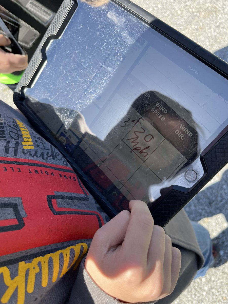 The weather has been so nice for our ‘weather walk’ to track the daily weather. In our #MySci unit, we also made rain gauges. It’s been a hit to go outside check them! #AppleEduCommunity #Mysci #weathertracking