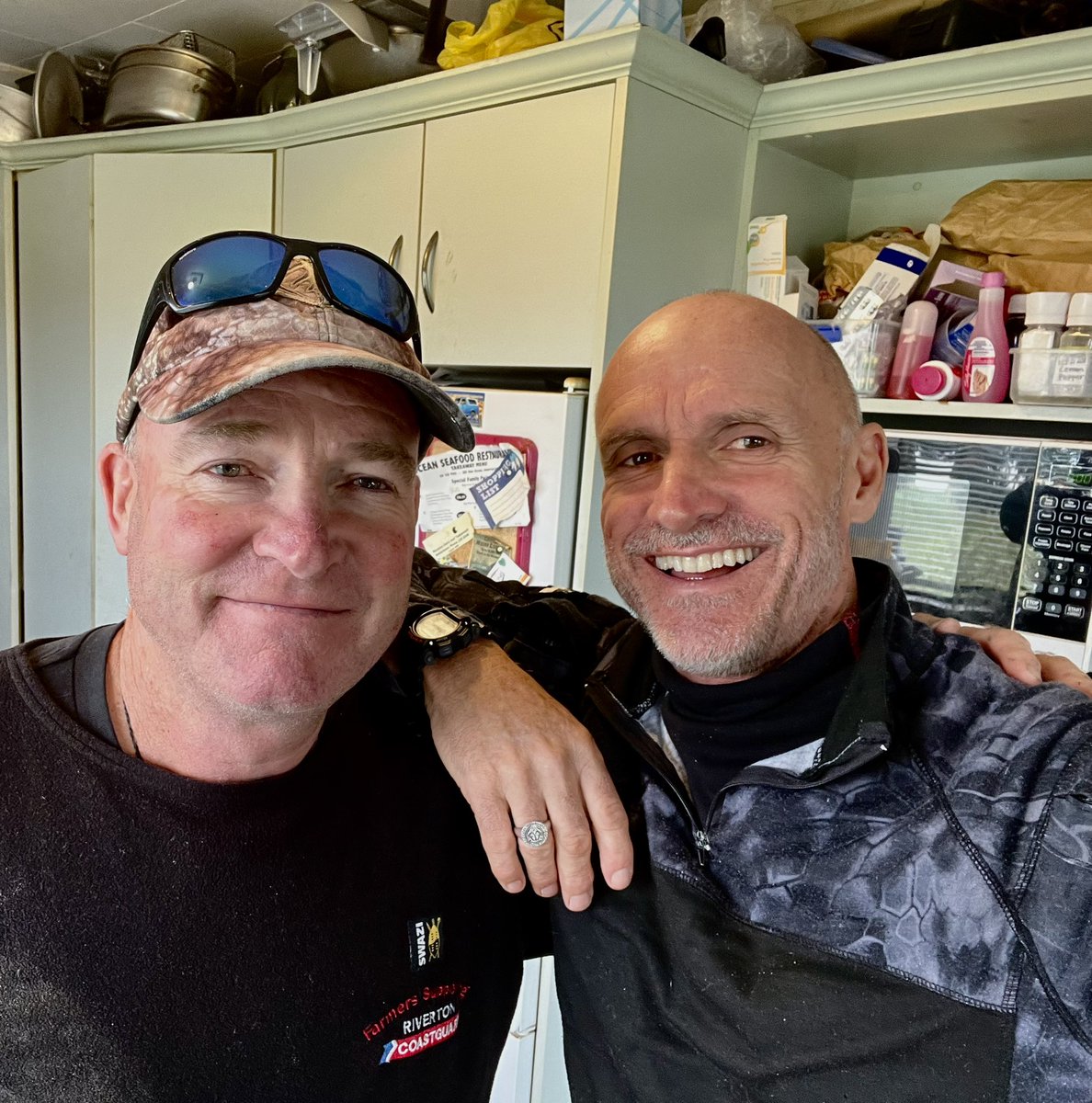 Hitch hiked down to the deep south of New Zealand.  Catchin up with ma daughter n twin brother n we going bush.  Been away from NZ for 5 years, n super awesum to be back with the whanau.