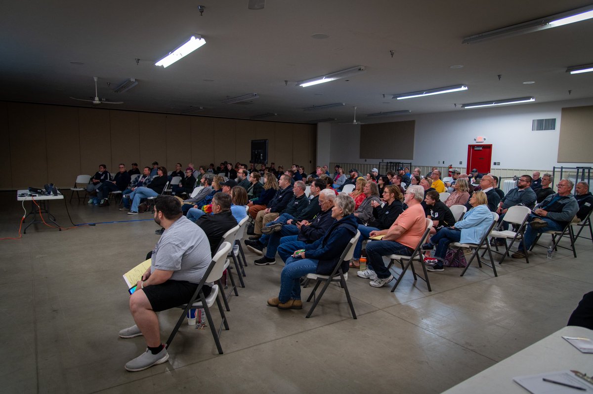 DelawareCoEM's tweet photo. We are thrilled to have such a great turnout to the @NWSIndianapolis Storm Spotter training Tuesday evening. This means there are 80+ people well trained to keep an eye on the sky when severe weather threatens our community! https://t.co/4dBD2Pj2HG