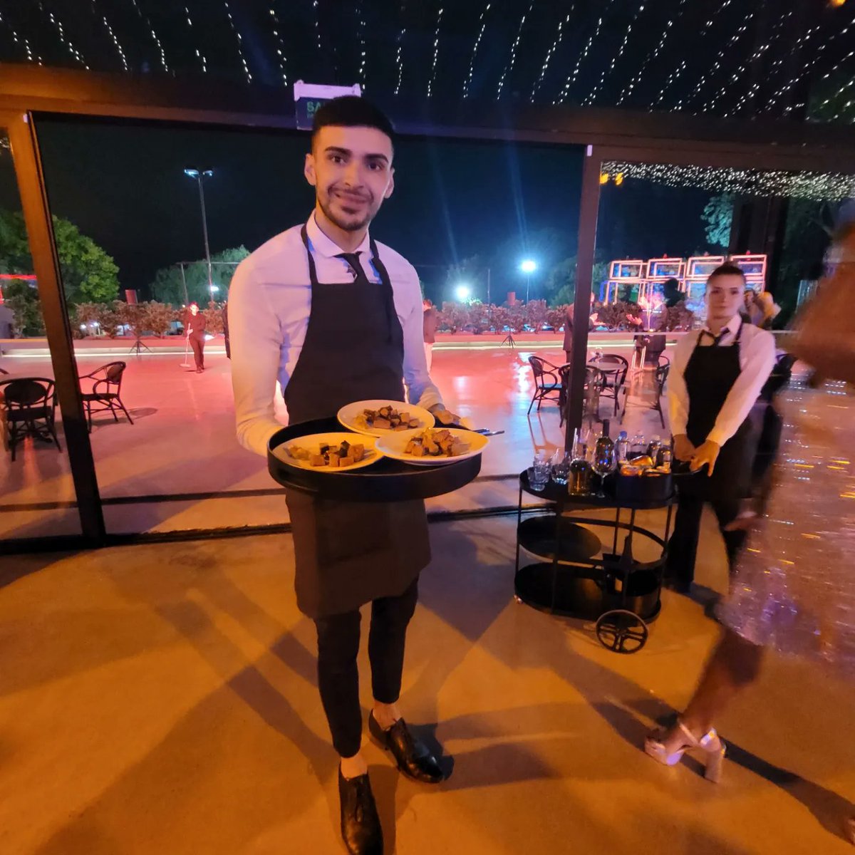 _fonta's tweet photo. Durante #ZitroExperience, los asistentes se están deleitando con un espectacular bandejeo de quesos y tentempies, y deliciosas argentinas que hacen que su paladar se sienta en el cielo.
¡ Únete también a la experiencia Zitro!
@Zitrogames
@johnnyzitro #ZitroExperience https://t.co/8pANZ4awh0