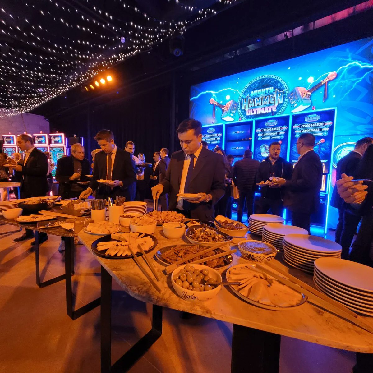 _fonta's tweet photo. Durante #ZitroExperience, los asistentes se están deleitando con un espectacular bandejeo de quesos y tentempies, y deliciosas argentinas que hacen que su paladar se sienta en el cielo.
¡ Únete también a la experiencia Zitro!
@Zitrogames
@johnnyzitro #ZitroExperience https://t.co/8pANZ4awh0