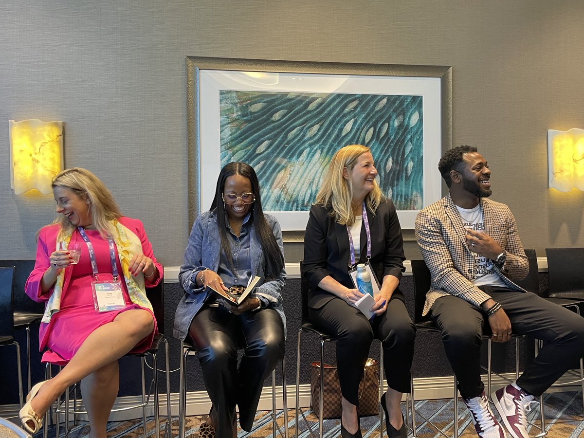 Rebecca Midles tweet media