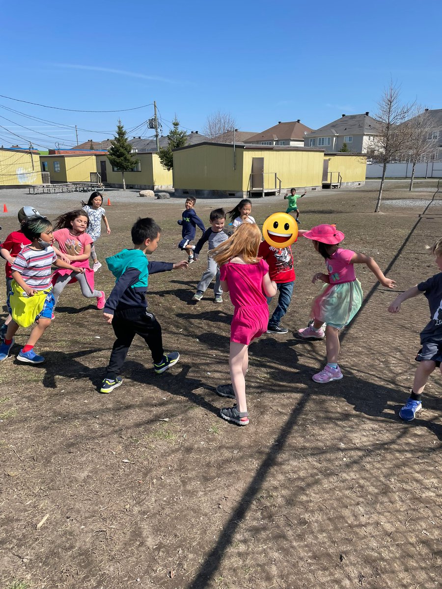 Mrs. Sanchez (Spratt) tweet media