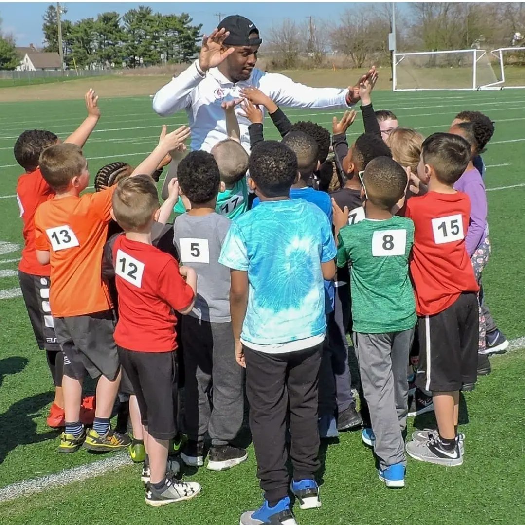 Coach__Morgan's tweet photo. Community Servant.
The days... Some of these kids are a lot bigger than me now. The love will never change. #GardenStateGladiators #WestamptonRecreation #FlagFootball #CommunityServant https://t.co/n8juOpvjZJ