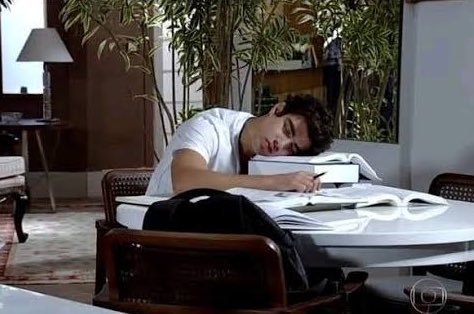 estaciodadepres's tweet photo. Eu depois de 15 minutos de estudo, mesmo
tendo dormido o dia inteiro. https://t.co/uykyXfBOk3