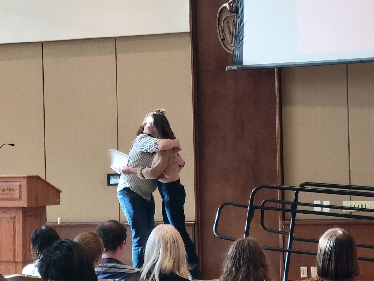 Congrats Jules Reynolds, @UWMadisonGeog @NelsonInstitute, winner of the Excellence in Engaged Scholarship Graduate Award @MorgridgeCenter! She was a TA for a UCY class that helped the @ATWairport tell their sustainability story & @CountyOutagamie start their sustainability cmte!