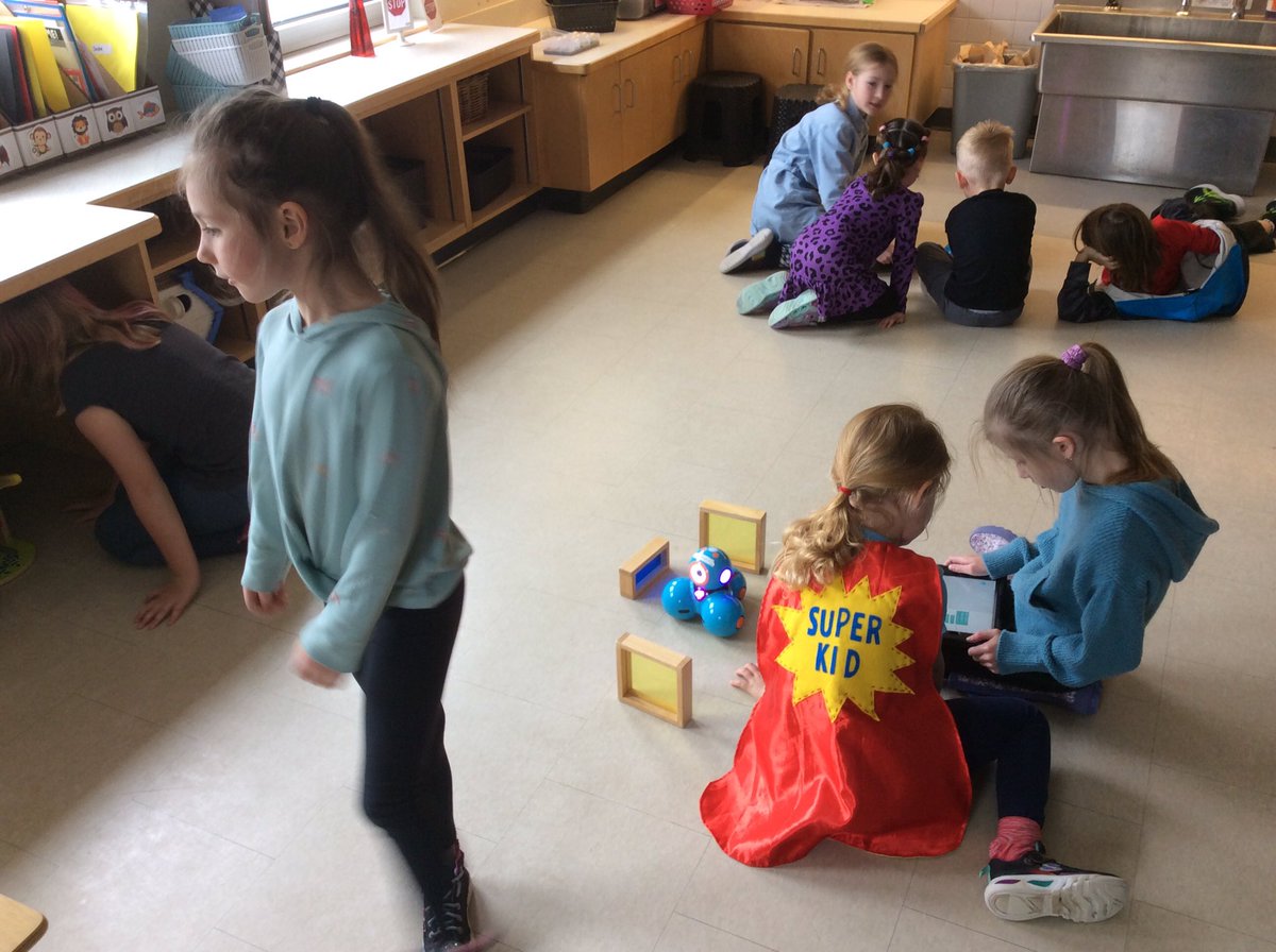 RegierReport's tweet photo. Teaching our Kindergarten buddies how to code Ozobots and the Dash and Dot robots! @SeaforthPublic @yourschools https://t.co/ZCaHDsUowm
